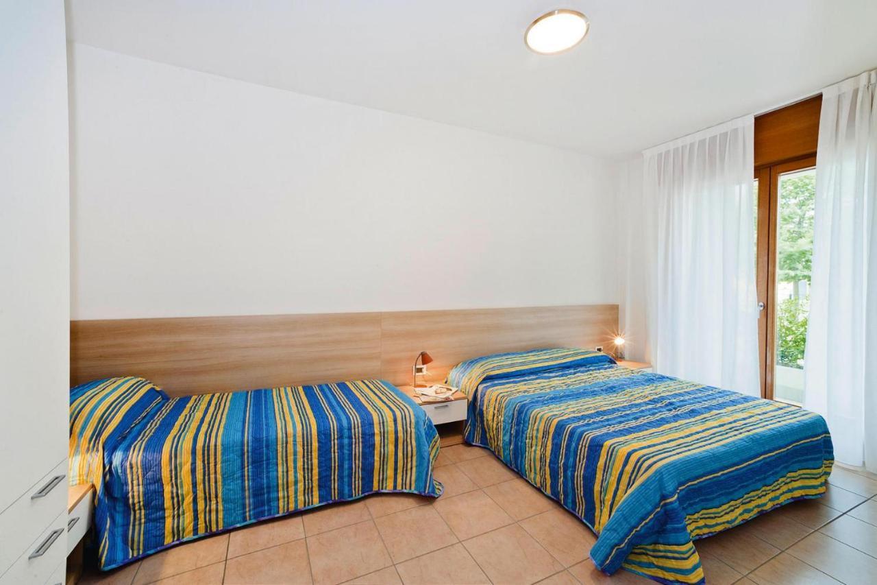 Apartment In Caorle With Heating Exterior photo