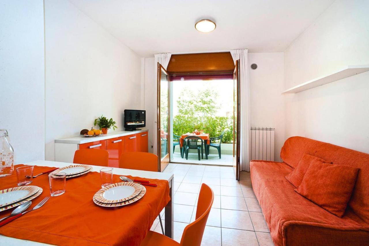 Apartment In Caorle With Heating Exterior photo
